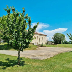 Gîte de 350m2 environ avec piscine